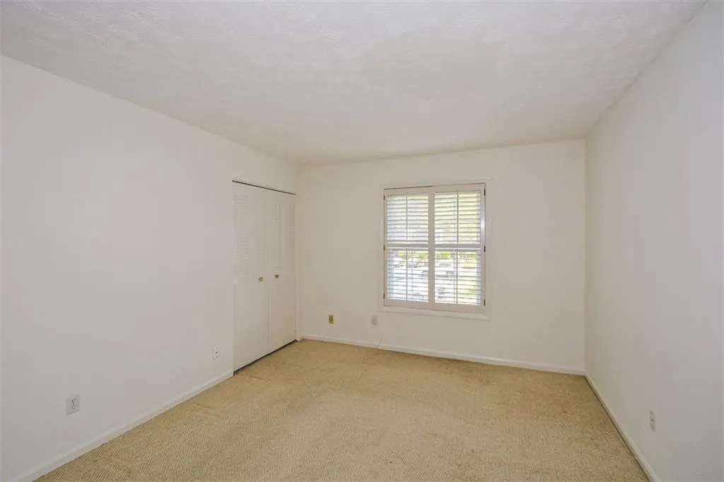 6402 Park Avenue Unit B4, Atlanta, Georgia 30342, 2 Bedrooms Bedrooms, ,1 BathroomBathrooms,Residential,Sold,6402 Park Avenue Unit B4,6862115