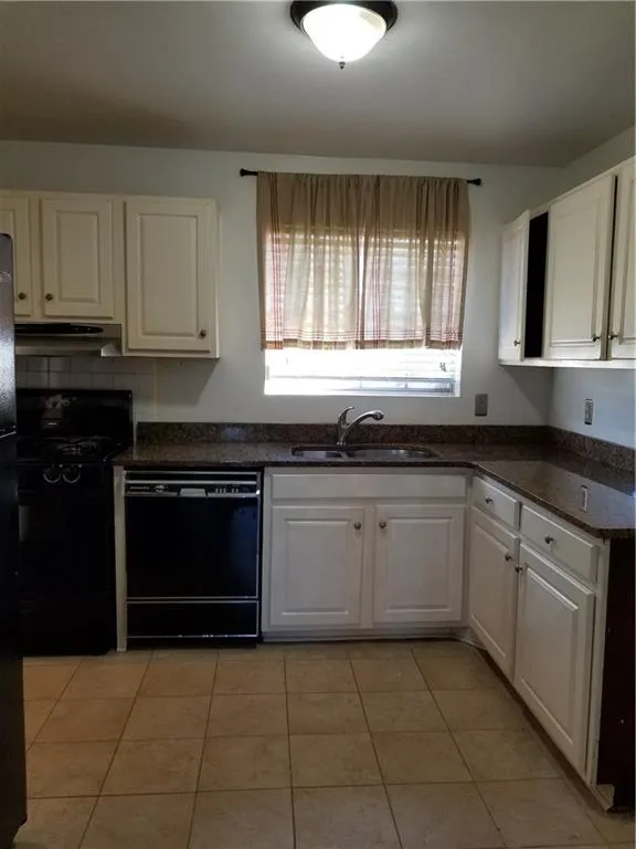 5689 Kingsport Drive, Sandy Springs, Georgia 30342, 2 Bedrooms Bedrooms, ,1 BathroomBathrooms,Residential,Sold,5689 Kingsport Drive,6800148