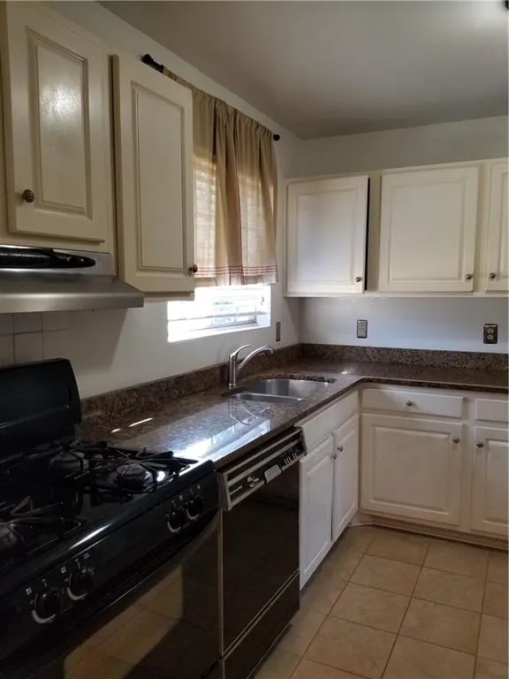 5689 Kingsport Drive, Sandy Springs, Georgia 30342, 2 Bedrooms Bedrooms, ,1 BathroomBathrooms,Residential,Sold,5689 Kingsport Drive,6800148
