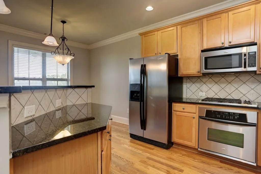 823 Perennial Drive, Sandy Springs, Georgia 30328, 3 Bedrooms Bedrooms, ,2 BathroomsBathrooms,Residential,Sold,823 Perennial Drive,5737498