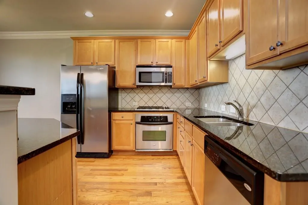 823 Perennial Drive, Sandy Springs, Georgia 30328, 3 Bedrooms Bedrooms, ,2 BathroomsBathrooms,Residential,Sold,823 Perennial Drive,5737498