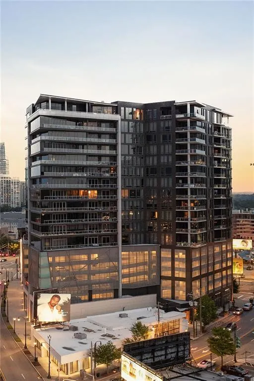 3107 Peachtree Road Ne Unit 1403, Atlanta, Georgia 30305, 2 Bedrooms Bedrooms, ,2 BathroomsBathrooms,Residential,For Sale,3107 Peachtree Road Ne Unit 1403,7621327