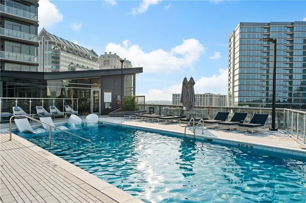 3107 Peachtree Road Ne Unit 1403, Atlanta, Georgia 30305, 2 Bedrooms Bedrooms, ,2 BathroomsBathrooms,Residential,For Sale,3107 Peachtree Road Ne Unit 1403,7621327