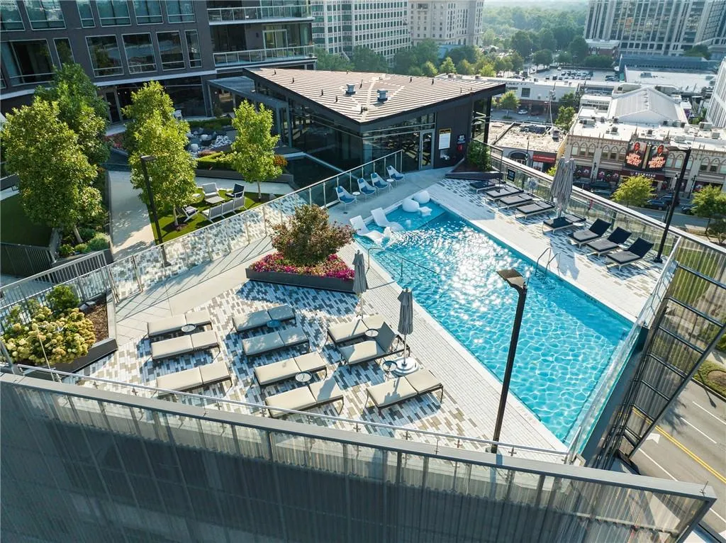 3107 Peachtree Road Ne Unit 1403, Atlanta, Georgia 30305, 2 Bedrooms Bedrooms, ,2 BathroomsBathrooms,Residential,For Sale,3107 Peachtree Road Ne Unit 1403,7621327