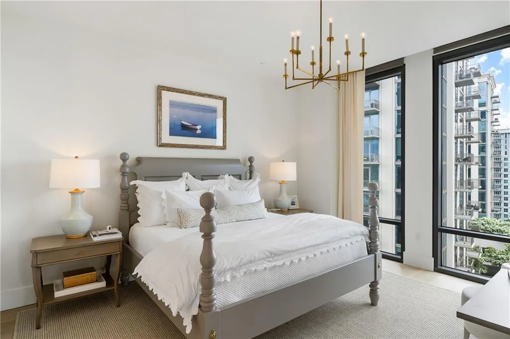 3107 Peachtree Road Ne Unit 1403, Atlanta, Georgia 30305, 2 Bedrooms Bedrooms, ,2 BathroomsBathrooms,Residential,For Sale,3107 Peachtree Road Ne Unit 1403,7621327