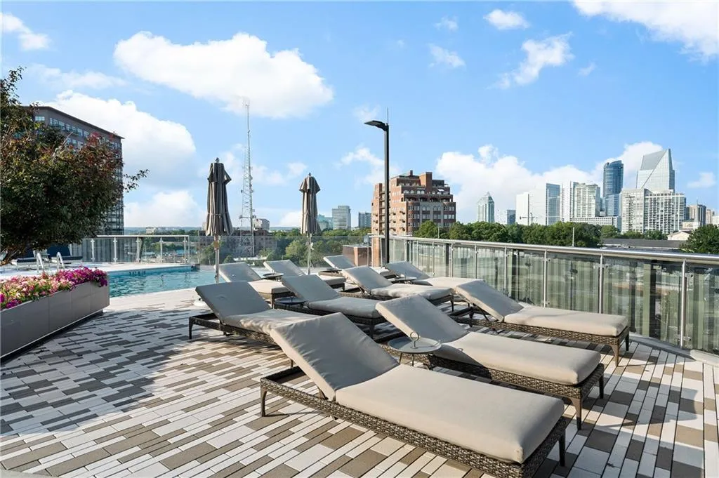 3107 Peachtree Road Ne Unit 1403, Atlanta, Georgia 30305, 2 Bedrooms Bedrooms, ,2 BathroomsBathrooms,Residential,For Sale,3107 Peachtree Road Ne Unit 1403,7621327