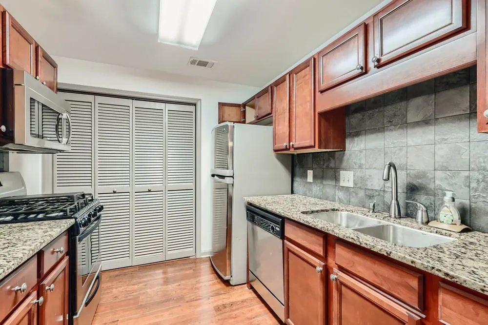 1408 Gettysburg Place, Sandy Springs, Georgia 30350, 2 Bedrooms Bedrooms, ,2 BathroomsBathrooms,Residential,Sold,1408 Gettysburg Place,6995520 1408 Gettysburg Place, Sandy Springs, Georgia 30350, 2 Bedrooms Bedrooms, ,2 BathroomsBathrooms,Residential,Sold,1408 Gettysburg Place,6995520