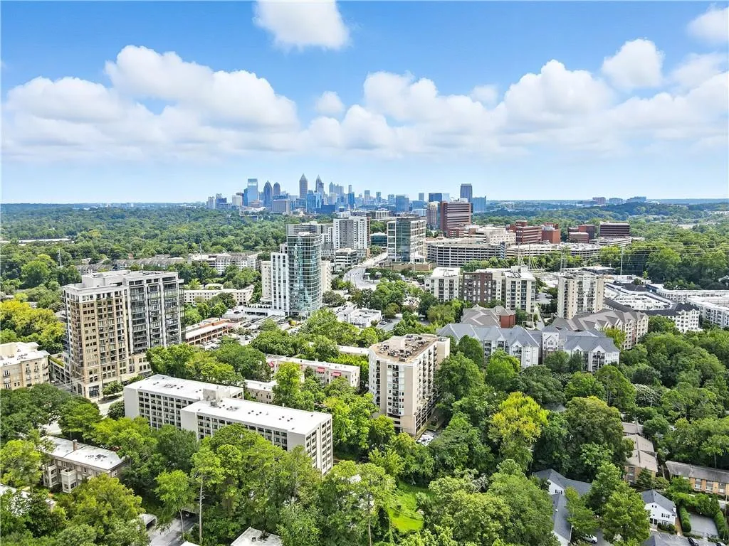 77 Peachtree Memorial Drive Nw Unit 2, Atlanta, Georgia 30309, 2 Bedrooms Bedrooms, ,2 BathroomsBathrooms,Residential,For Sale,77 Peachtree Memorial Drive Nw Unit 2,7632735