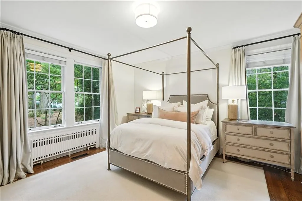 77 Peachtree Memorial Drive Nw Unit 2, Atlanta, Georgia 30309, 2 Bedrooms Bedrooms, ,2 BathroomsBathrooms,Residential,For Sale,77 Peachtree Memorial Drive Nw Unit 2,7632735