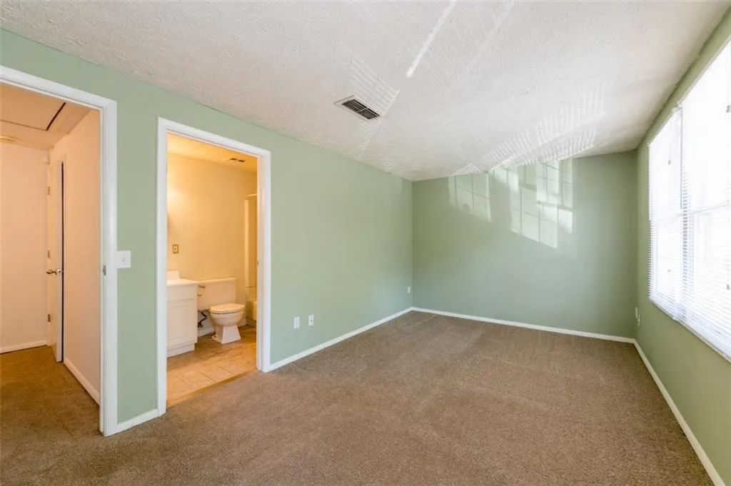 8865 Roberts Drive, Atlanta, Georgia 30350, 2 Bedrooms Bedrooms, ,2 BathroomsBathrooms,Residential,Sold,8865 Roberts Drive,5648583