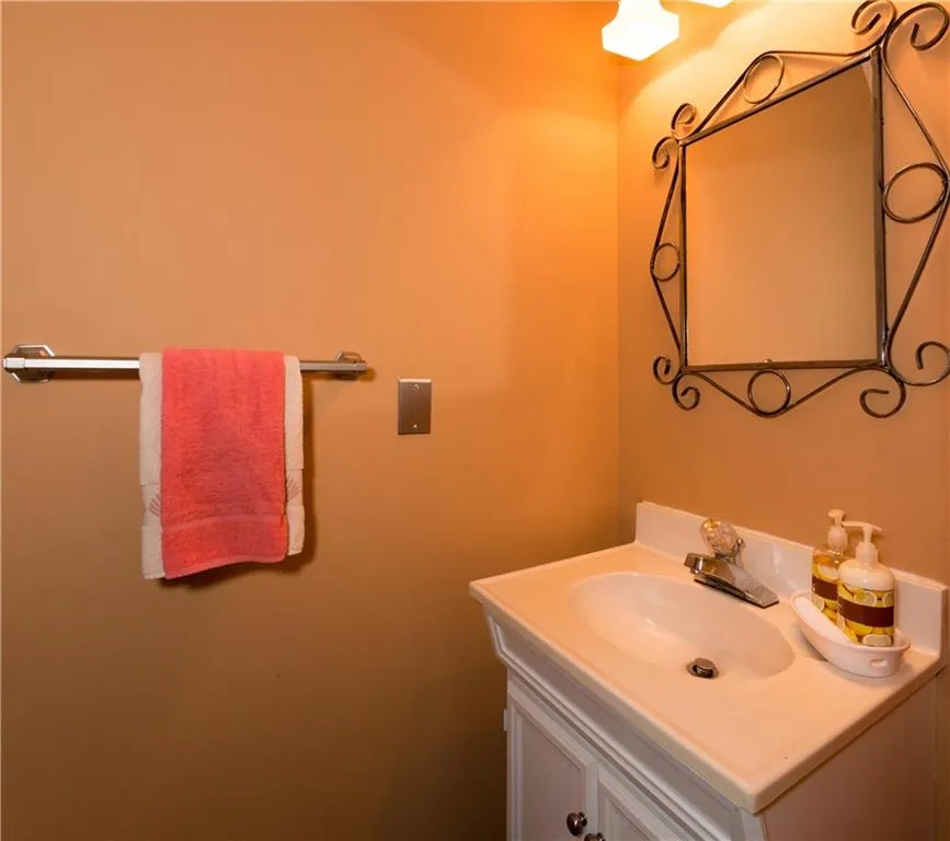 8865 Roberts Drive, Atlanta, Georgia 30350, 2 Bedrooms Bedrooms, ,2 BathroomsBathrooms,Residential,Sold,8865 Roberts Drive,5648583