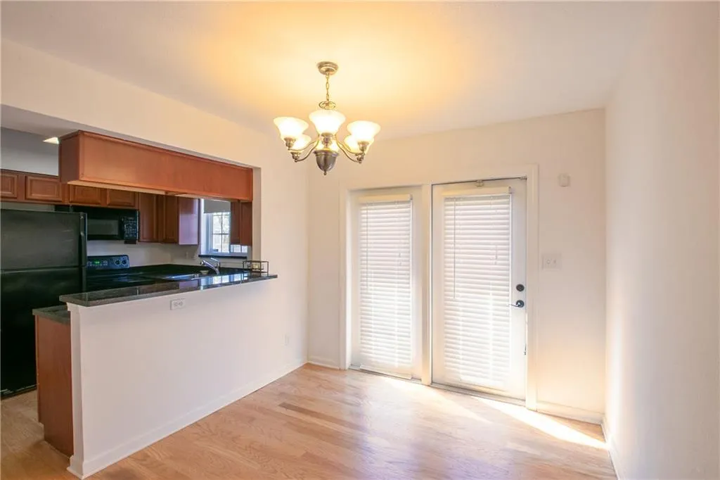 6940 Roswell Road Unit 7f, Atlanta, Georgia 30328, 3 Bedrooms Bedrooms, ,1 BathroomBathrooms,Residential,Sold,6940 Roswell Road Unit 7f,6690191