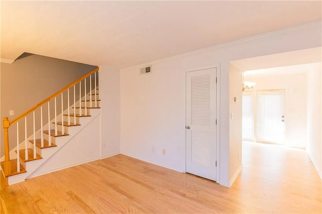 6940 Roswell Road Unit 7f, Atlanta, Georgia 30328, 3 Bedrooms Bedrooms, ,1 BathroomBathrooms,Residential,Sold,6940 Roswell Road Unit 7f,6690191