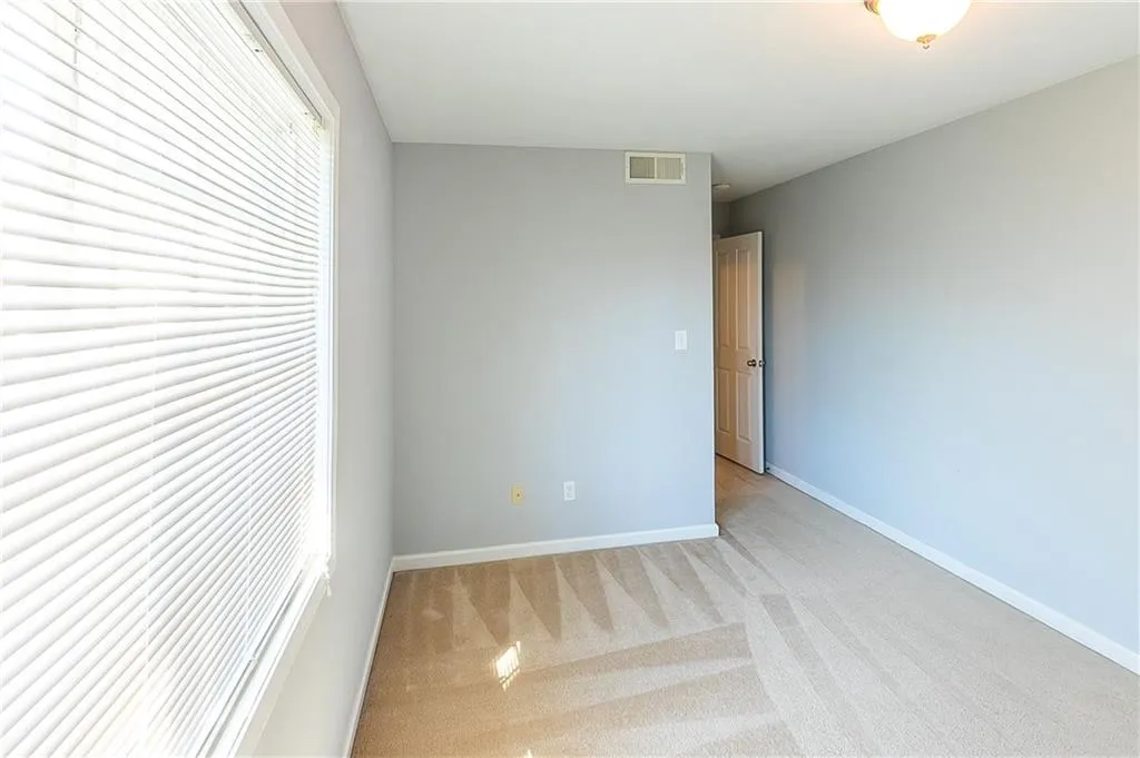 6940 Roswell Road Unit 7f, Atlanta, Georgia 30328, 3 Bedrooms Bedrooms, ,1 BathroomBathrooms,Residential,Sold,6940 Roswell Road Unit 7f,6690191