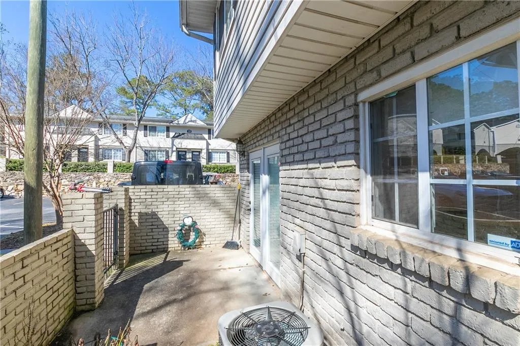 6940 Roswell Road Unit 7f, Atlanta, Georgia 30328, 3 Bedrooms Bedrooms, ,1 BathroomBathrooms,Residential,Sold,6940 Roswell Road Unit 7f,6690191