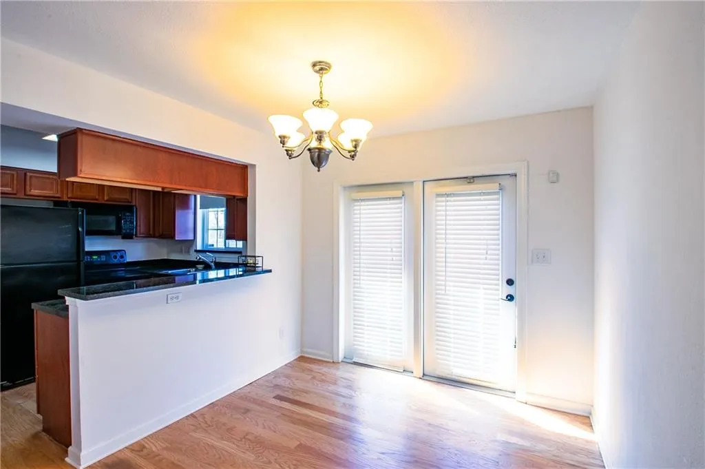 6940 Roswell Road Unit 7f, Atlanta, Georgia 30328, 3 Bedrooms Bedrooms, ,1 BathroomBathrooms,Residential,Sold,6940 Roswell Road Unit 7f,6690191