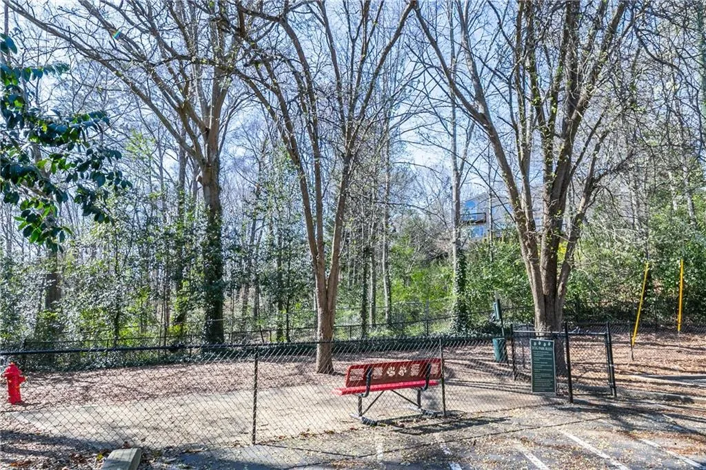 6940 Roswell Road Unit 7f, Atlanta, Georgia 30328, 3 Bedrooms Bedrooms, ,1 BathroomBathrooms,Residential,Sold,6940 Roswell Road Unit 7f,6690191