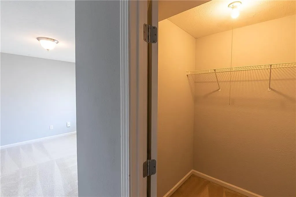 6940 Roswell Road Unit 7f, Atlanta, Georgia 30328, 3 Bedrooms Bedrooms, ,1 BathroomBathrooms,Residential,Sold,6940 Roswell Road Unit 7f,6690191