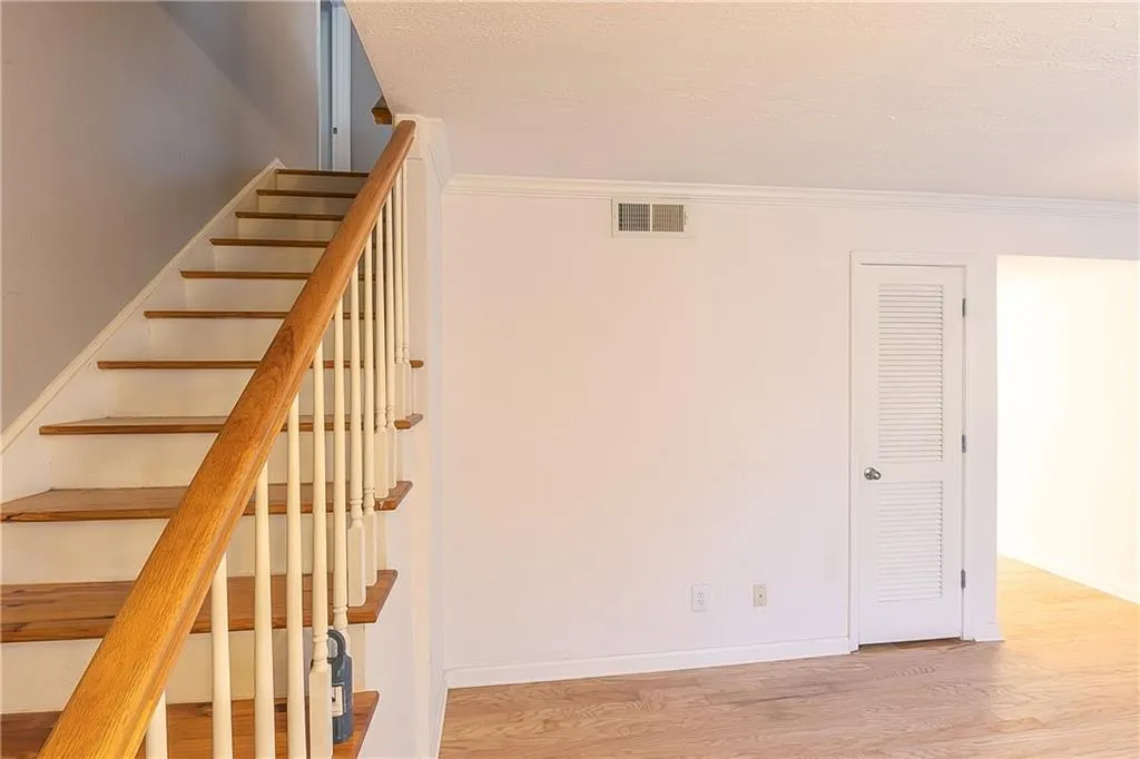 6940 Roswell Road Unit 7f, Atlanta, Georgia 30328, 3 Bedrooms Bedrooms, ,1 BathroomBathrooms,Residential,Sold,6940 Roswell Road Unit 7f,6690191