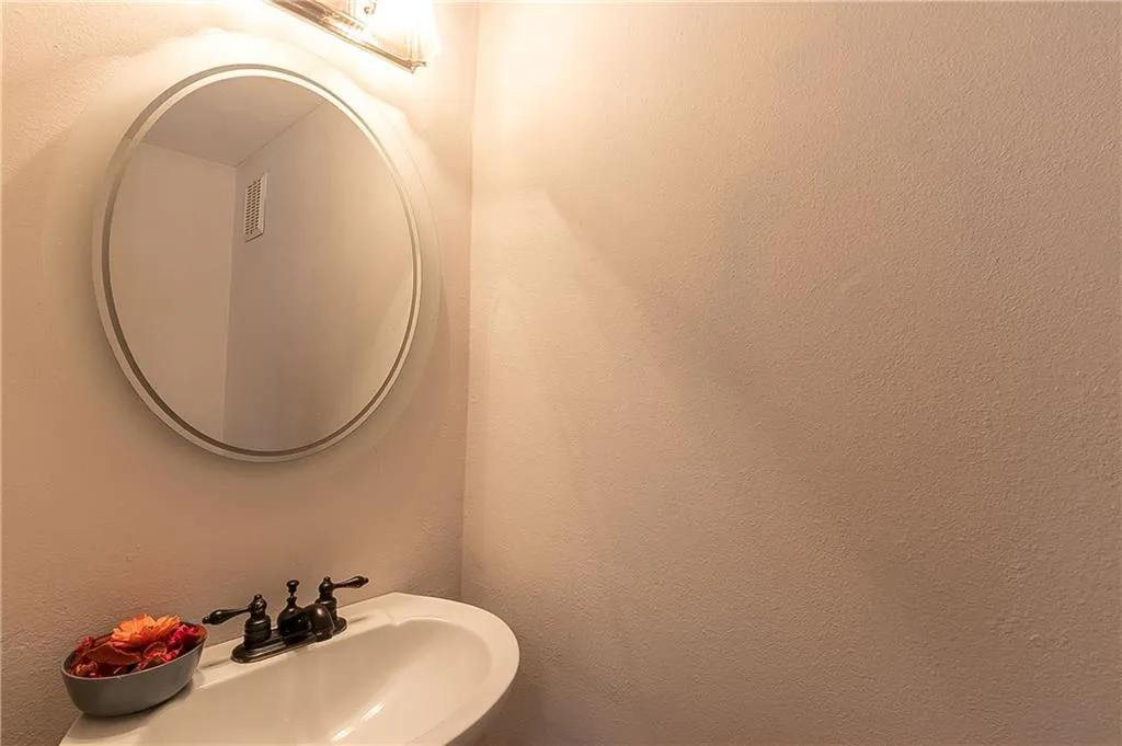 6940 Roswell Road Unit 7f, Atlanta, Georgia 30328, 3 Bedrooms Bedrooms, ,1 BathroomBathrooms,Residential,Sold,6940 Roswell Road Unit 7f,6690191