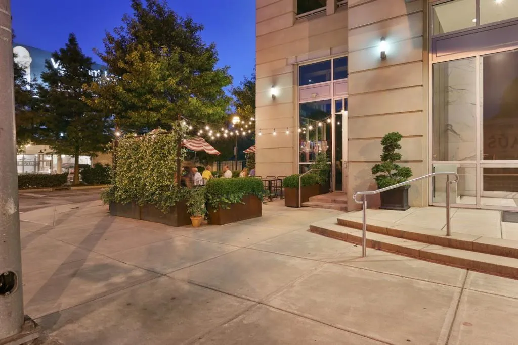 1820 Peachtree Street Unit 1702, Atlanta, Georgia 30309, 3 Bedrooms Bedrooms, ,3 BathroomsBathrooms,Residential,Sold,1820 Peachtree Street Unit 1702,5707317
