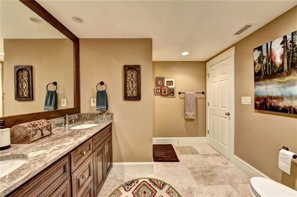 175 Churchill Drive, Sandy Springs, Georgia 30350, 6 Bedrooms Bedrooms, ,5 BathroomsBathrooms,Residential,Sold,175 Churchill Drive,5977666