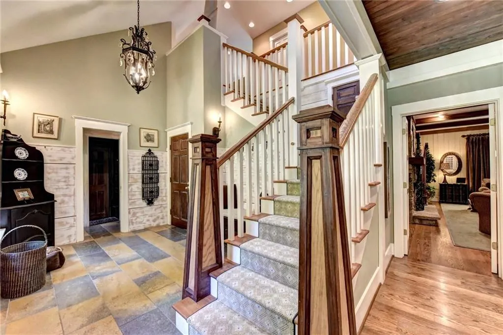175 Churchill Drive, Sandy Springs, Georgia 30350, 6 Bedrooms Bedrooms, ,5 BathroomsBathrooms,Residential,Sold,175 Churchill Drive,5977666