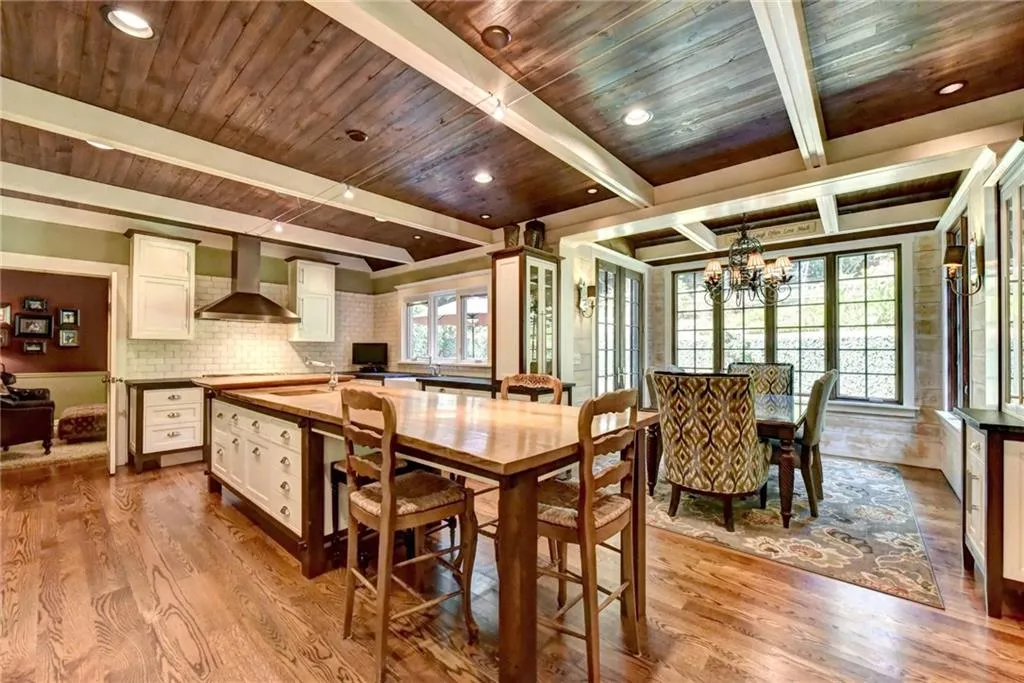 175 Churchill Drive, Sandy Springs, Georgia 30350, 6 Bedrooms Bedrooms, ,5 BathroomsBathrooms,Residential,Sold,175 Churchill Drive,5977666