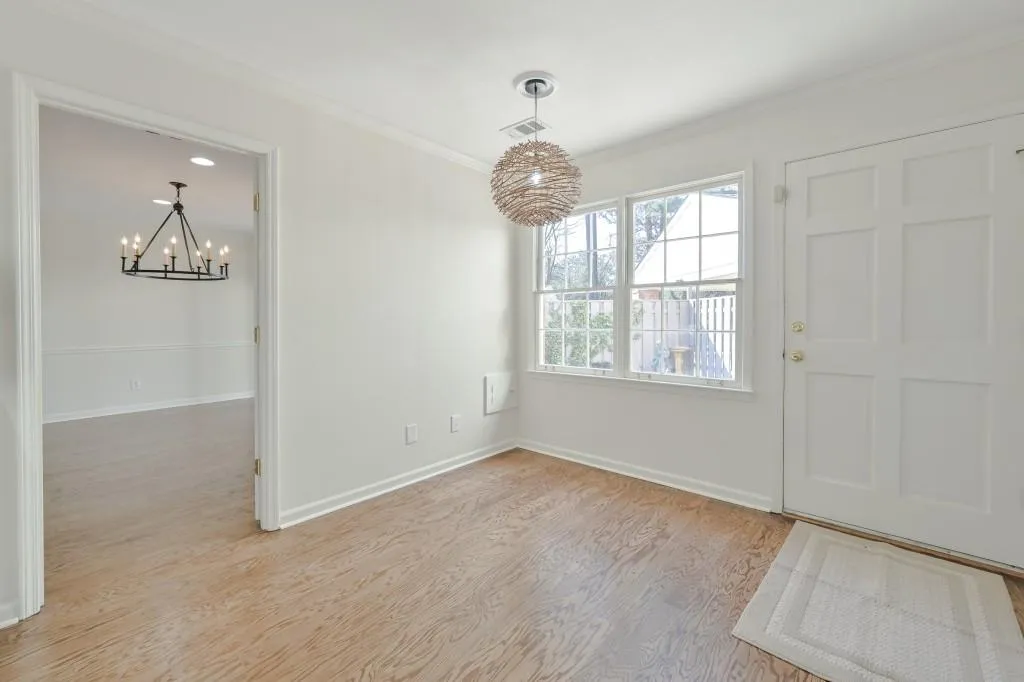 506 The North Chace Ne, Sandy Springs, Georgia 30328, 3 Bedrooms Bedrooms, ,2 BathroomsBathrooms,Residential,Sold,506 The North Chace Ne,6841312