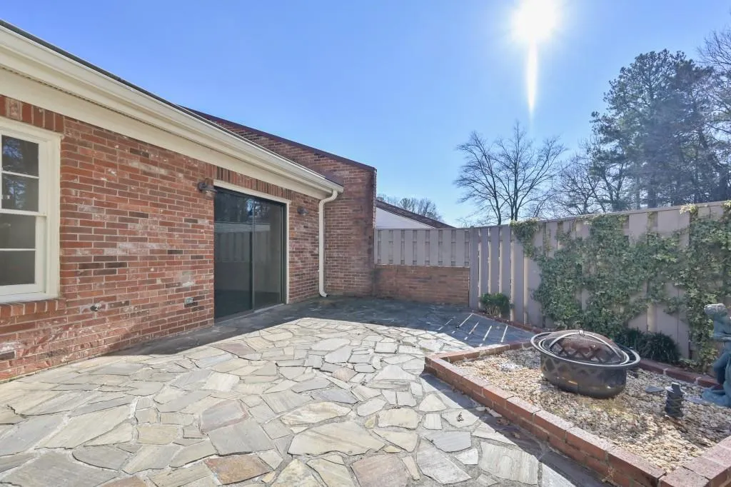 506 The North Chace Ne, Sandy Springs, Georgia 30328, 3 Bedrooms Bedrooms, ,2 BathroomsBathrooms,Residential,Sold,506 The North Chace Ne,6841312