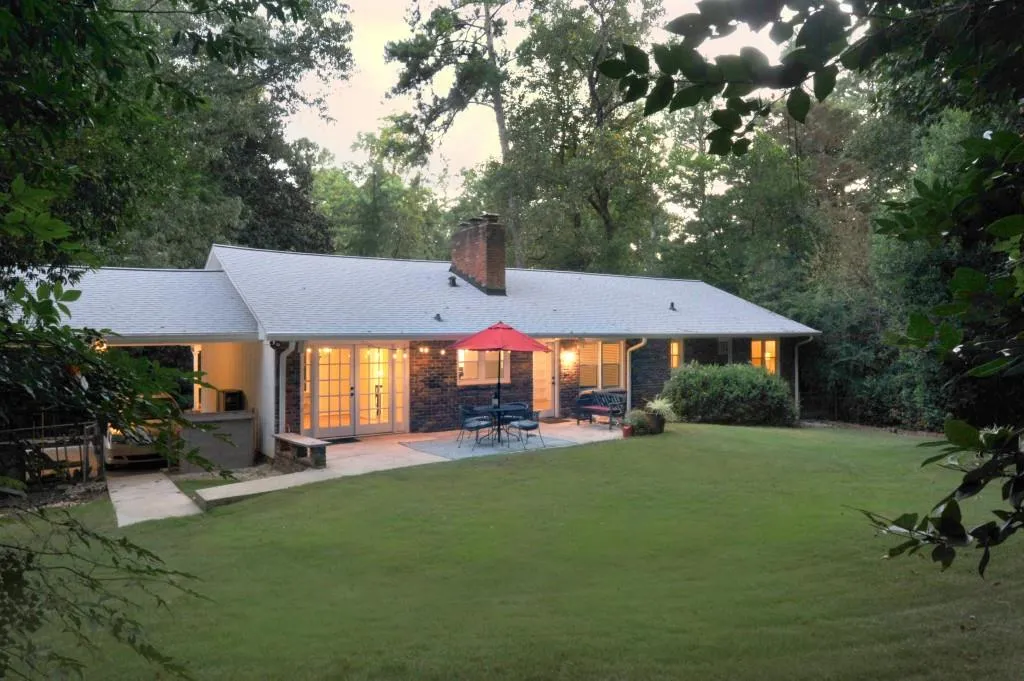 485 Mossyvale Way, Sandy Springs, Georgia 30328, 5 Bedrooms Bedrooms, ,3 BathroomsBathrooms,Residential,Sold,485 Mossyvale Way,6616253