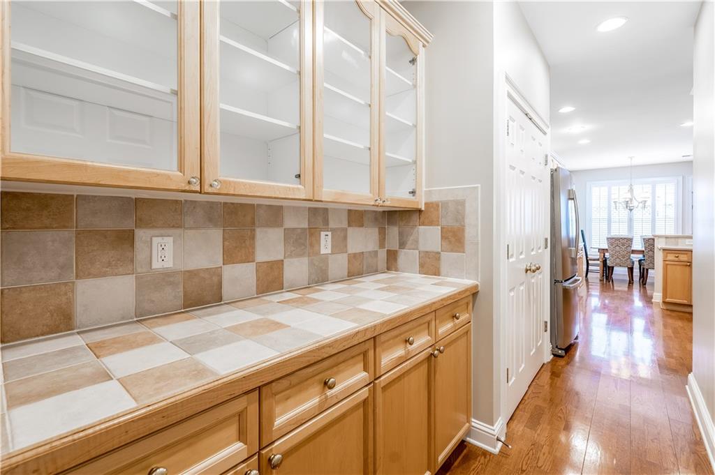 6285 Glen Oaks Lane, Sandy Springs, Georgia 30328, 4 Bedrooms Bedrooms, ,3 BathroomsBathrooms,Residential,Sold,6285 Glen Oaks Lane,7266869