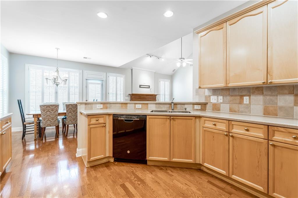 6285 Glen Oaks Lane, Sandy Springs, Georgia 30328, 4 Bedrooms Bedrooms, ,3 BathroomsBathrooms,Residential,Sold,6285 Glen Oaks Lane,7266869