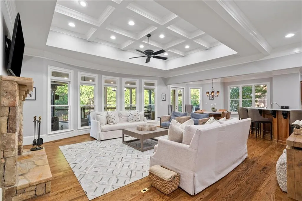3283 Stratfield Drive Ne, Brookhaven, Georgia 30319, 7 Bedrooms Bedrooms, ,6 BathroomsBathrooms,Residential,For Sale,3283 Stratfield Drive Ne,7603677
