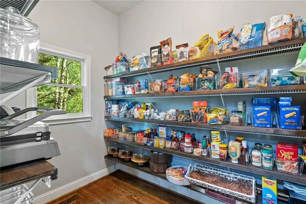 3283 Stratfield Drive Ne, Brookhaven, Georgia 30319, 7 Bedrooms Bedrooms, ,6 BathroomsBathrooms,Residential,For Sale,3283 Stratfield Drive Ne,7603677