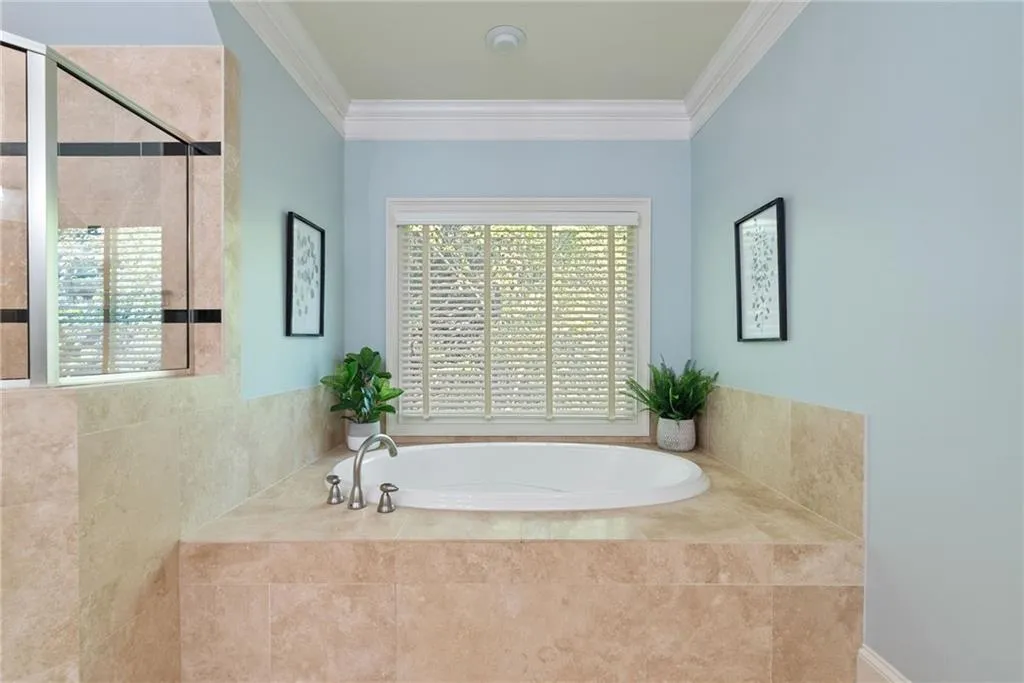 3283 Stratfield Drive Ne, Brookhaven, Georgia 30319, 7 Bedrooms Bedrooms, ,6 BathroomsBathrooms,Residential,For Sale,3283 Stratfield Drive Ne,7603677