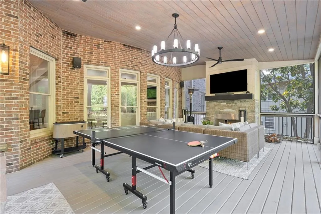 Screened in porch off of the kitchen