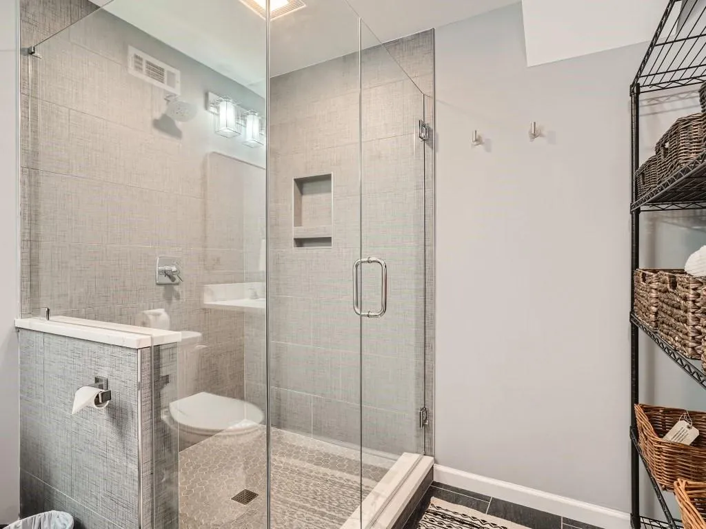 5705 Kayron Drive, Atlanta, Georgia 30328, 4 Bedrooms Bedrooms, ,3 BathroomsBathrooms,Residential,Sold,5705 Kayron Drive,7191866