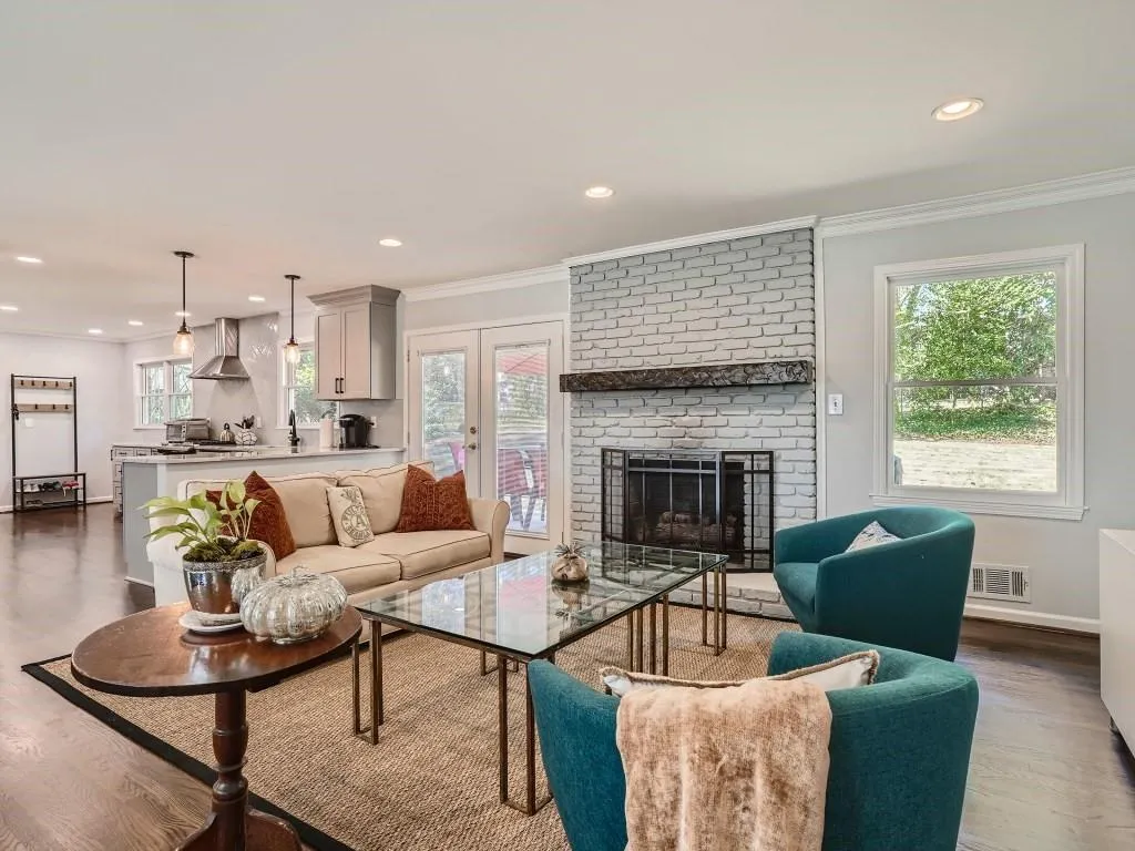 5705 Kayron Drive, Atlanta, Georgia 30328, 4 Bedrooms Bedrooms, ,3 BathroomsBathrooms,Residential,Sold,5705 Kayron Drive,7191866