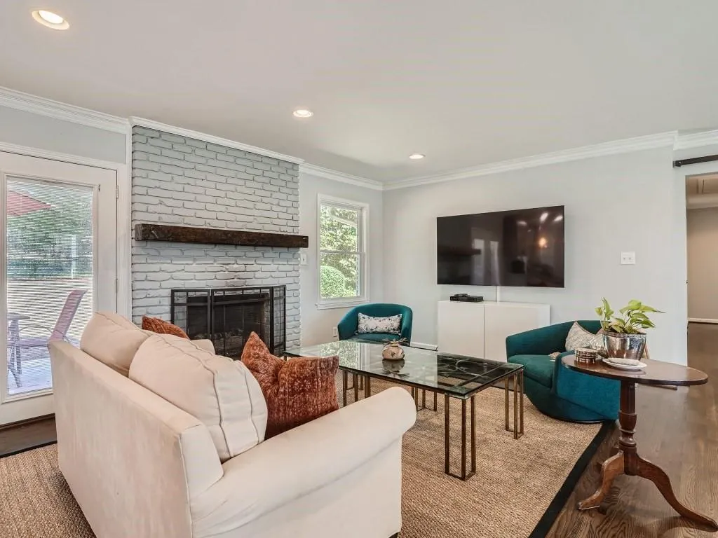 5705 Kayron Drive, Atlanta, Georgia 30328, 4 Bedrooms Bedrooms, ,3 BathroomsBathrooms,Residential,Sold,5705 Kayron Drive,7191866