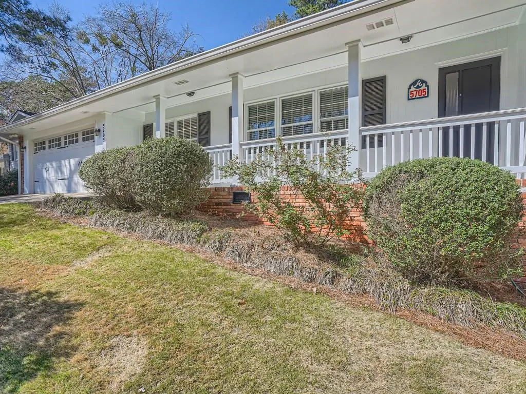 5705 Kayron Drive, Atlanta, Georgia 30328, 4 Bedrooms Bedrooms, ,3 BathroomsBathrooms,Residential,Sold,5705 Kayron Drive,7191866