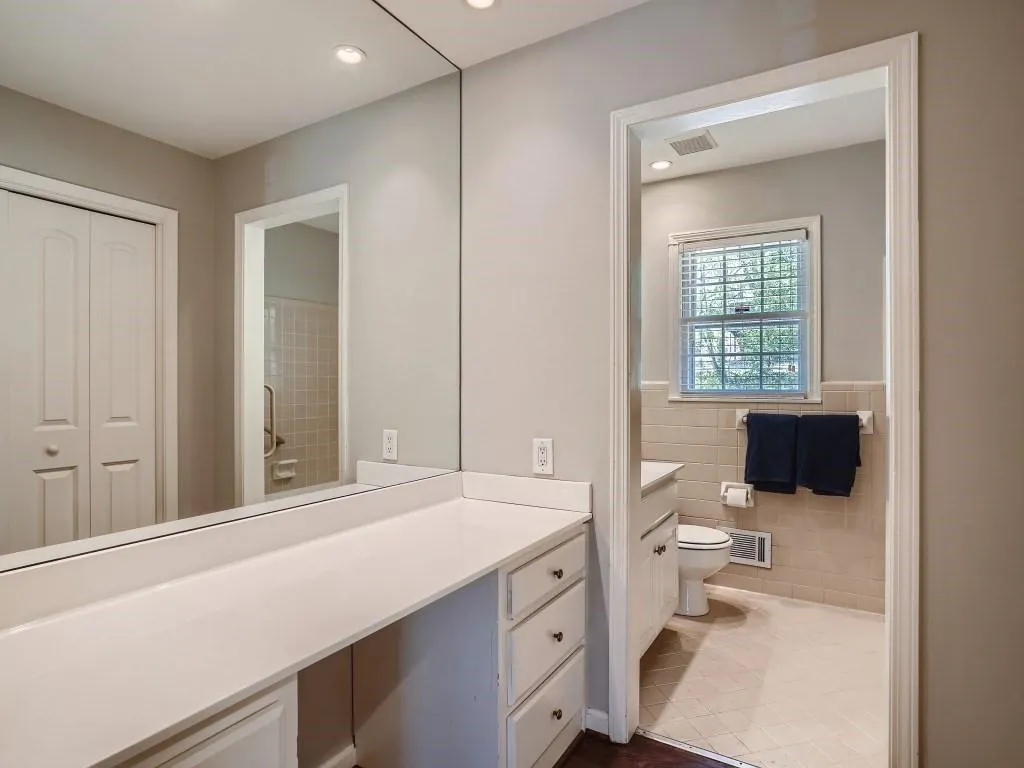 5705 Kayron Drive, Atlanta, Georgia 30328, 4 Bedrooms Bedrooms, ,3 BathroomsBathrooms,Residential,Sold,5705 Kayron Drive,7191866