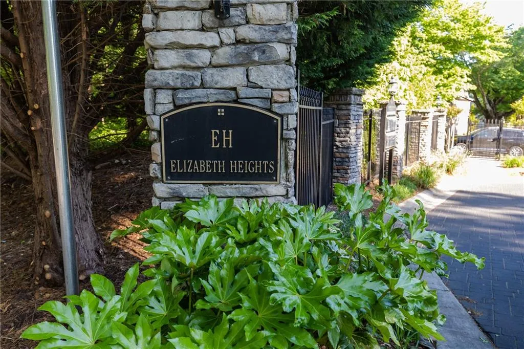 1608 Brighton Point, Sandy Springs, Georgia 30328, 3 Bedrooms Bedrooms, ,2 BathroomsBathrooms,Residential,Sold,1608 Brighton Point,6540688