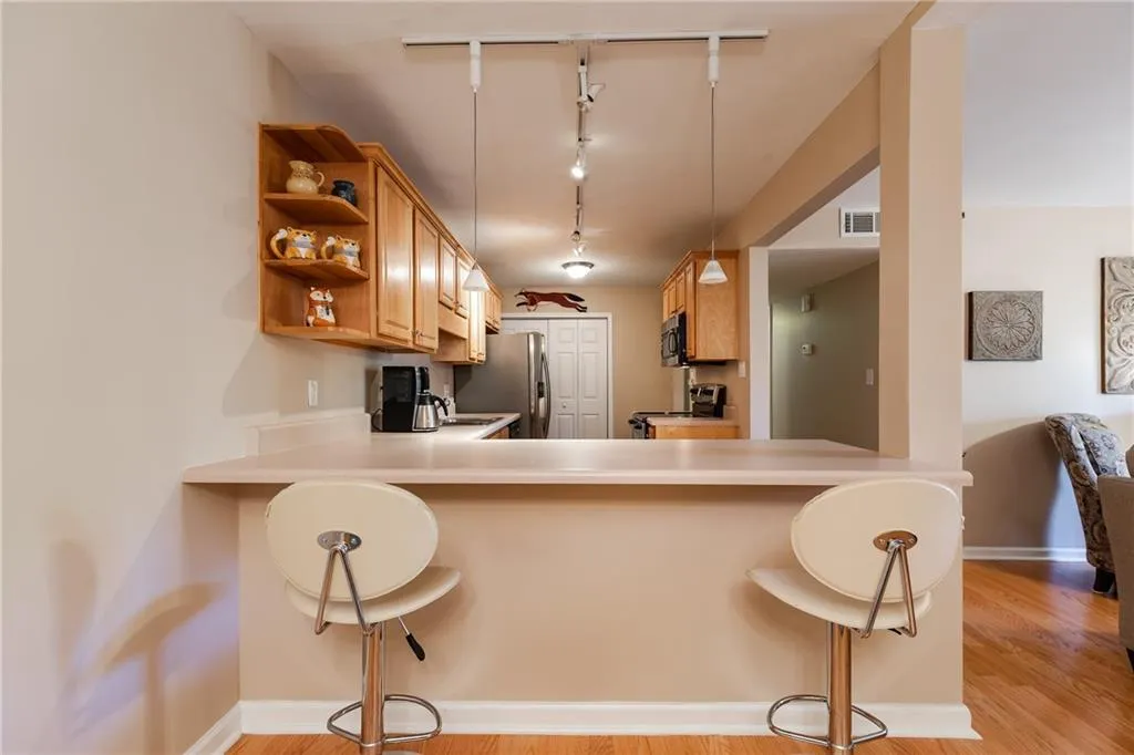 1608 Brighton Point, Sandy Springs, Georgia 30328, 3 Bedrooms Bedrooms, ,2 BathroomsBathrooms,Residential,Sold,1608 Brighton Point,6540688