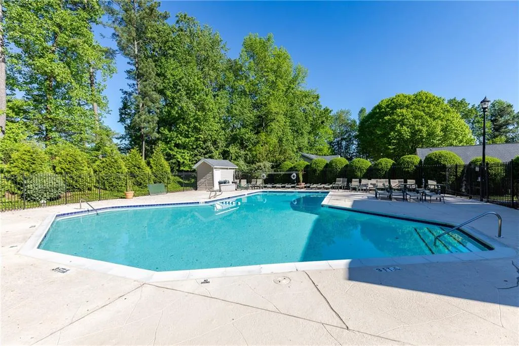 1608 Brighton Point, Sandy Springs, Georgia 30328, 3 Bedrooms Bedrooms, ,2 BathroomsBathrooms,Residential,Sold,1608 Brighton Point,6540688