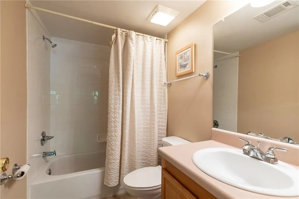 1608 Brighton Point, Sandy Springs, Georgia 30328, 3 Bedrooms Bedrooms, ,2 BathroomsBathrooms,Residential,Sold,1608 Brighton Point,6540688