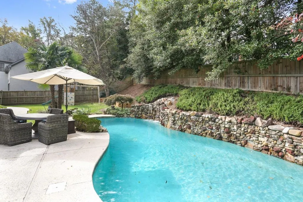 135 Bayvale Court, Atlanta, Georgia 30328, 3 Bedrooms Bedrooms, ,3 BathroomsBathrooms,Residential,Sold,135 Bayvale Court,5929365