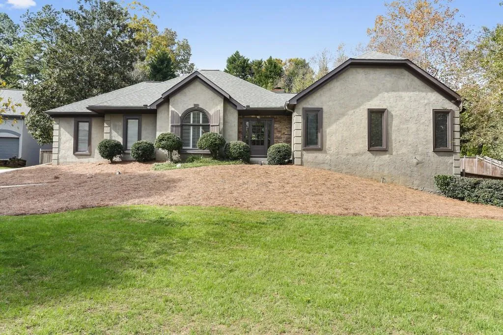 135 Bayvale Court, Atlanta, Georgia 30328, 3 Bedrooms Bedrooms, ,3 BathroomsBathrooms,Residential,Sold,135 Bayvale Court,5929365