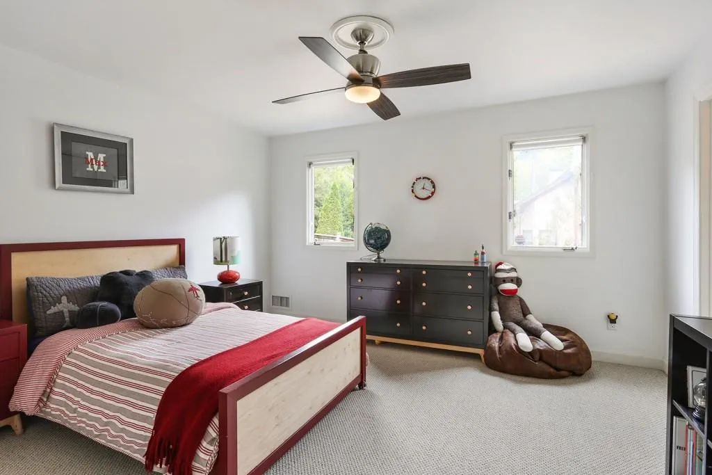 135 Bayvale Court, Atlanta, Georgia 30328, 3 Bedrooms Bedrooms, ,3 BathroomsBathrooms,Residential,Sold,135 Bayvale Court,5929365