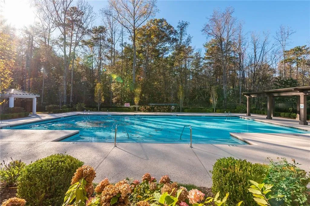 6394 Lucent Lane, Sandy Springs, Georgia 30328, 6 Bedrooms Bedrooms, ,5 BathroomsBathrooms,Residential,Sold,6394 Lucent Lane,6812885